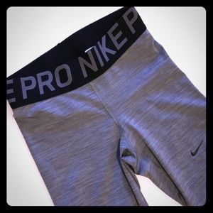 NIKE WOMEN’S PRO TRAINING TIGHTS size small